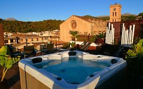 Juma Historic Hotel
